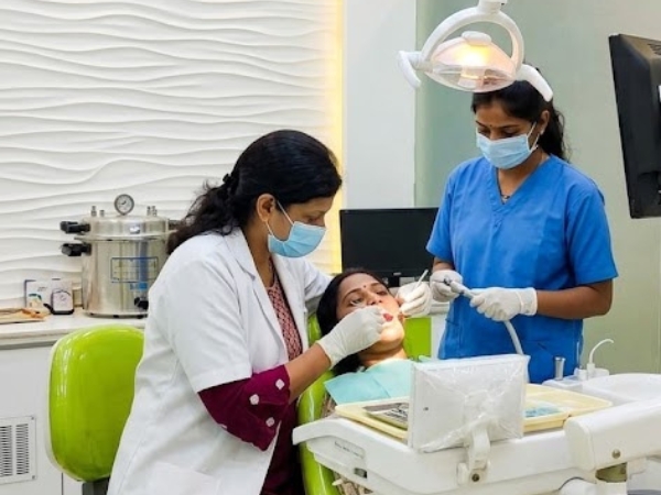 Aaradhya Dental Clinic in Peth Vadgaon